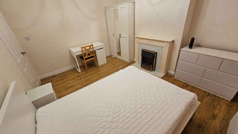 Room London Street in Bristol