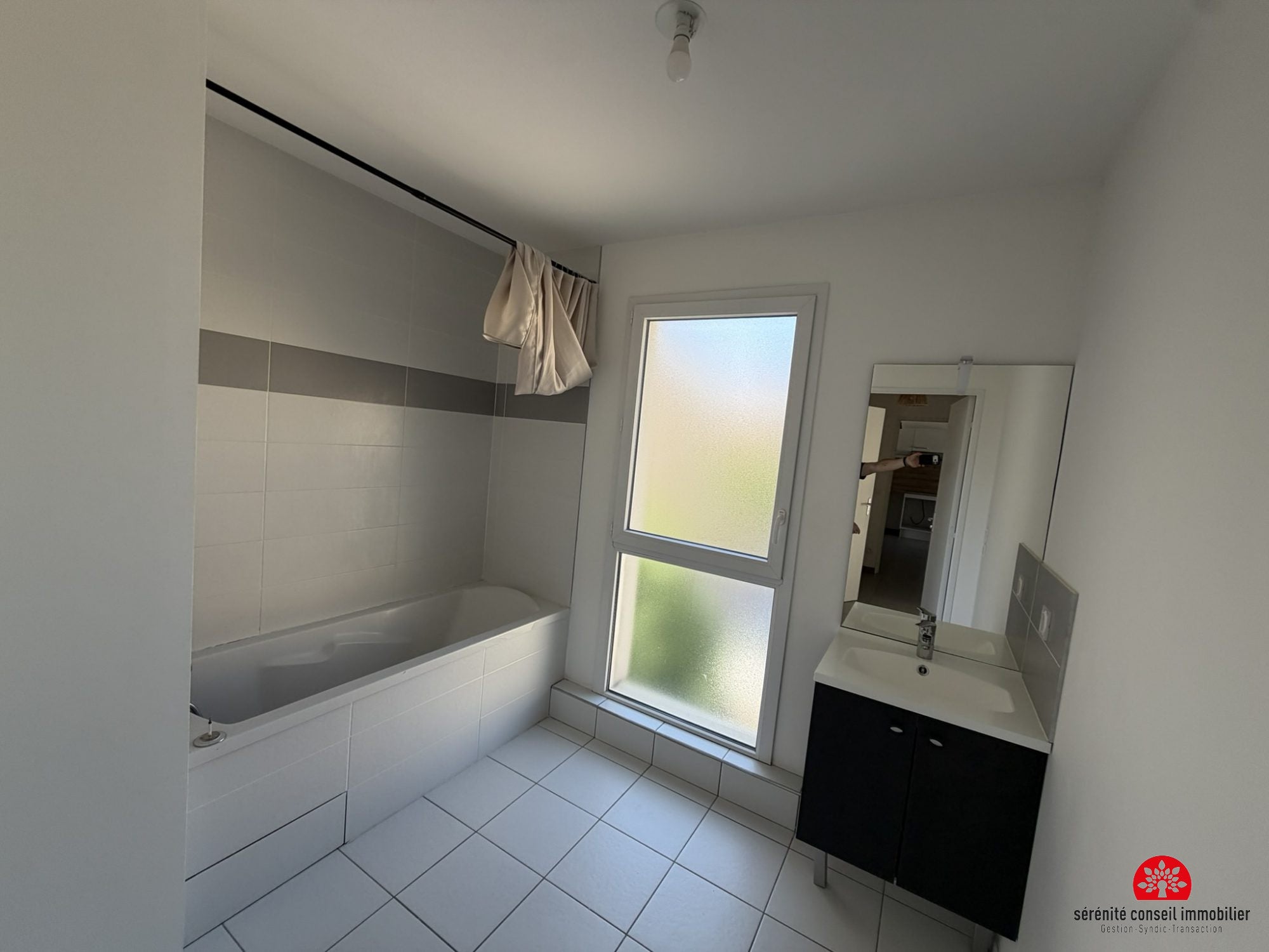 Flat Rue du Professeur Beauvisage in Lyon