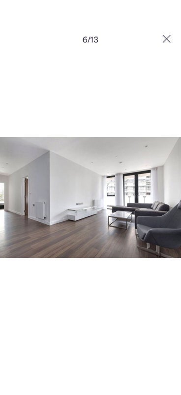 Room Quebec Way in Greater London