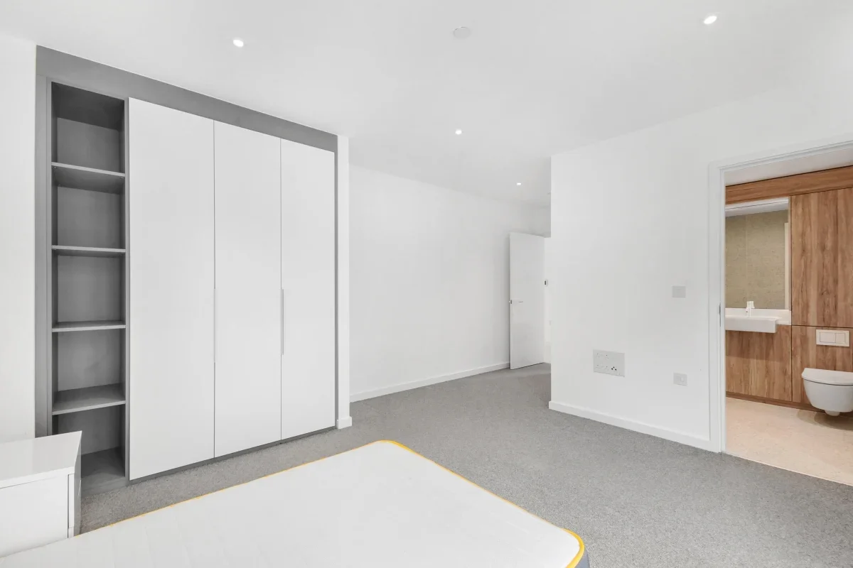 Flat Sidney Street in Greater London