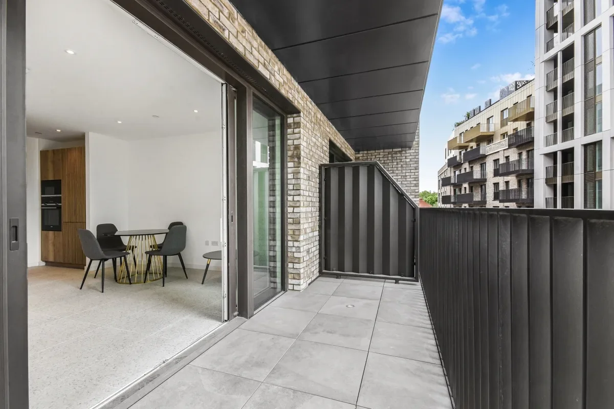Flat Sidney Street in Greater London