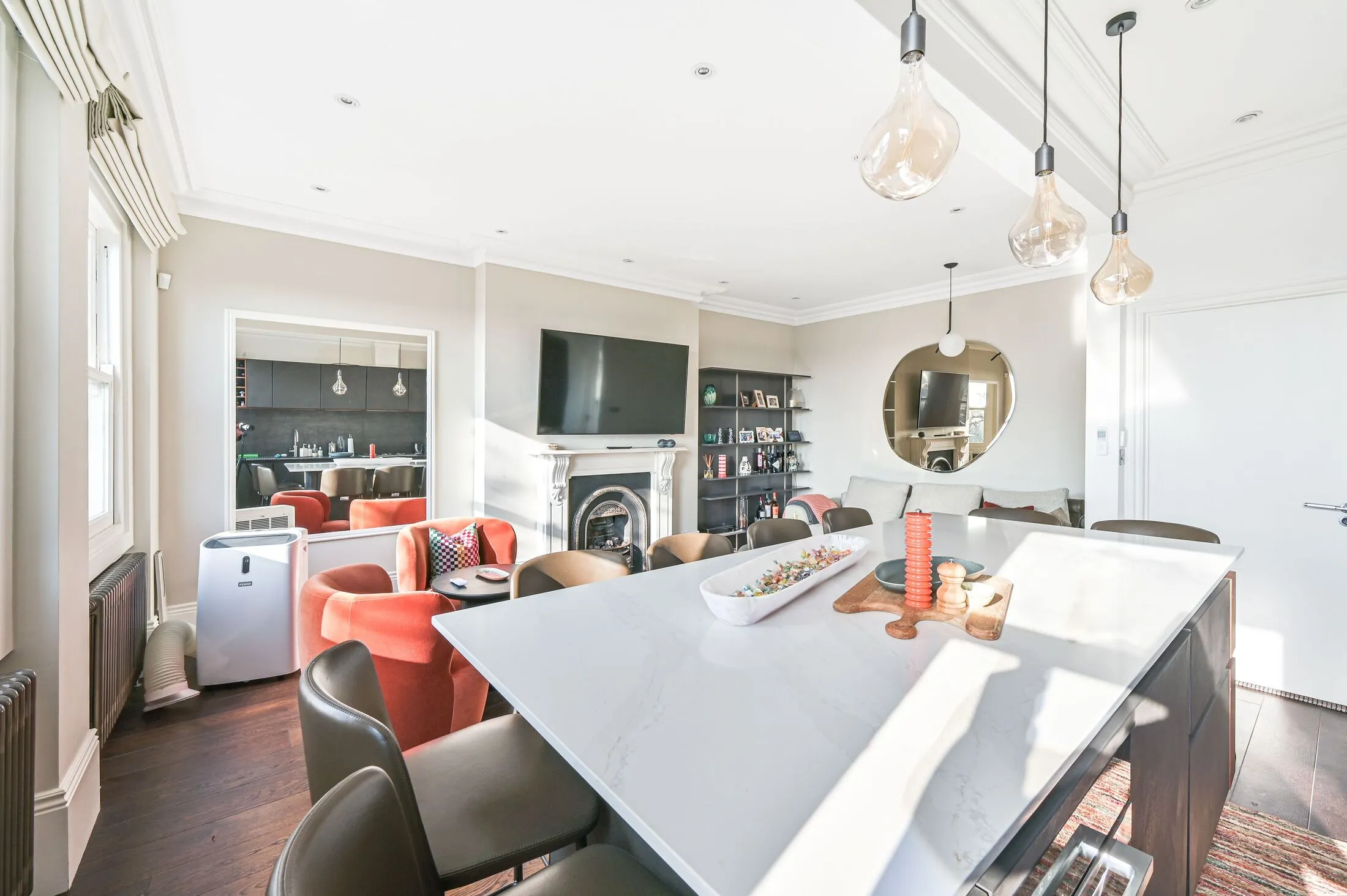 Flat Fellows Road in Greater London