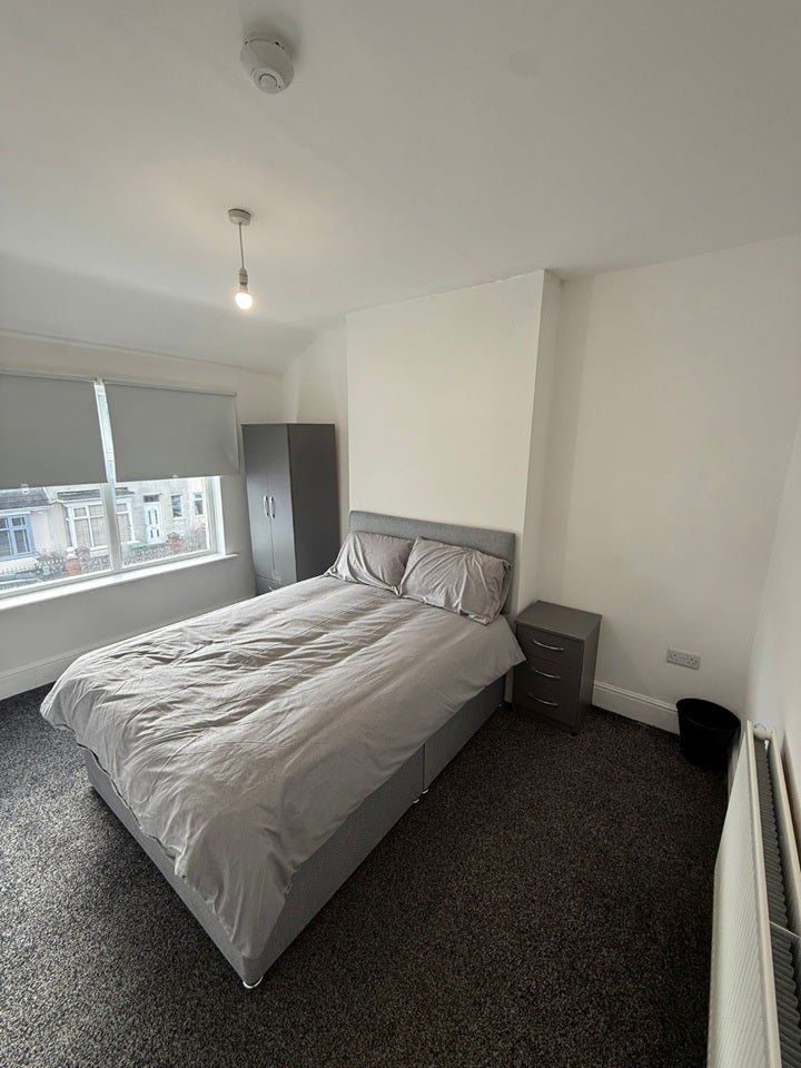 Room Richmond Road in Dudley