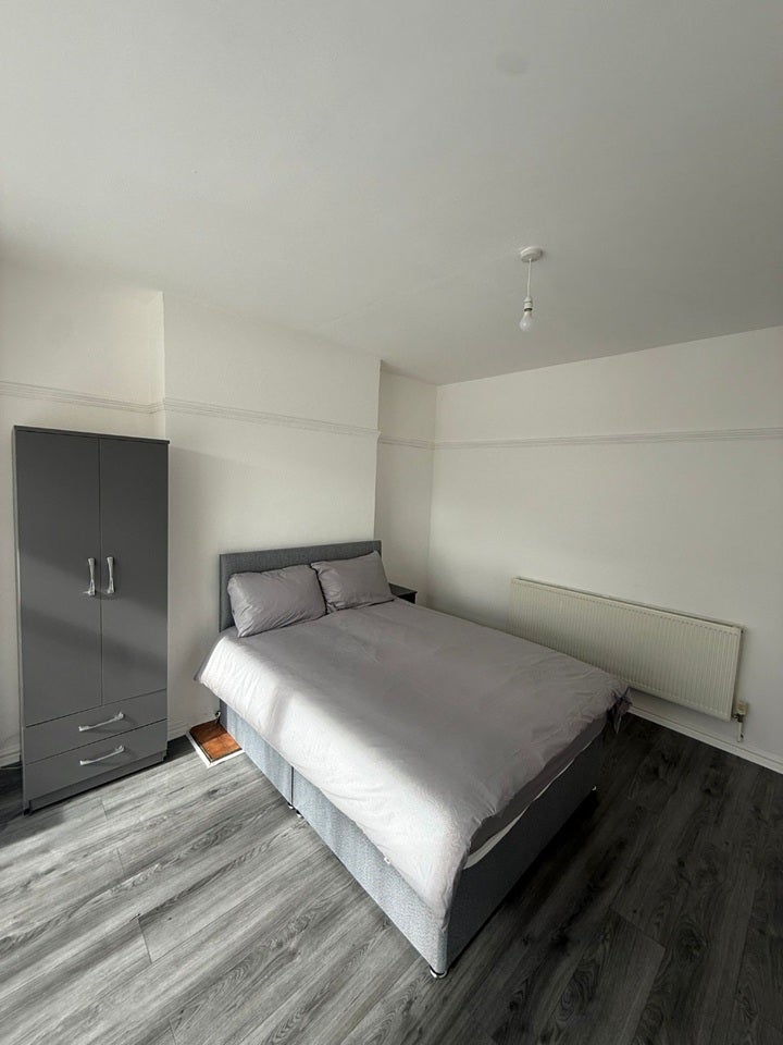 Room Richmond Road in Dudley