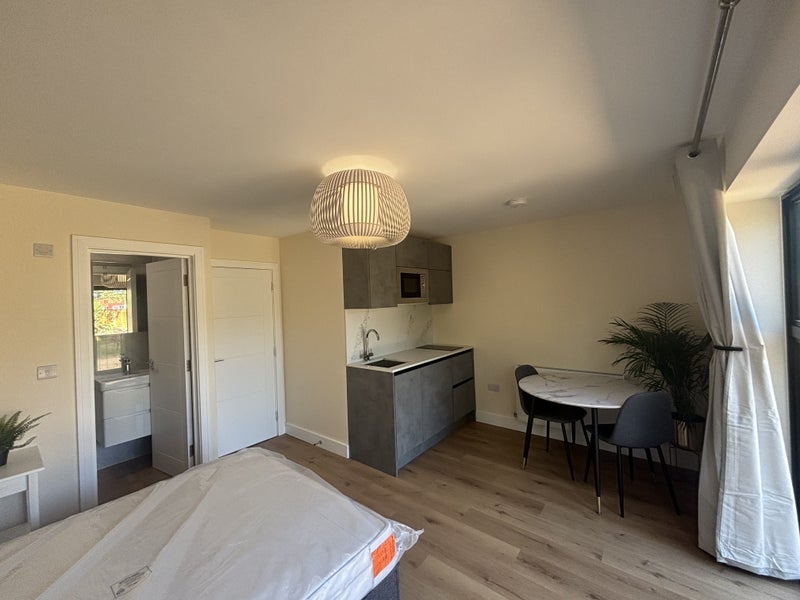 Room The Curve in Greater London