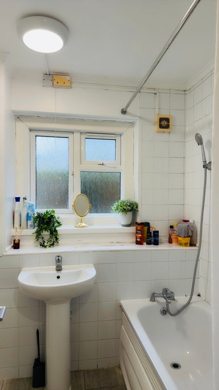 Room Arlington Road in Greater London