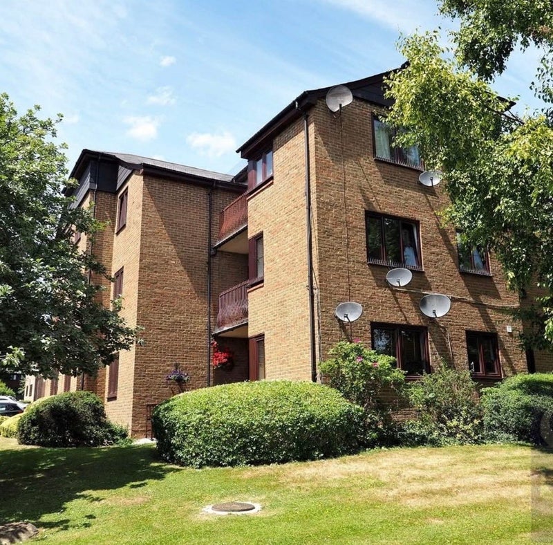 Room Arlington Road in Greater London
