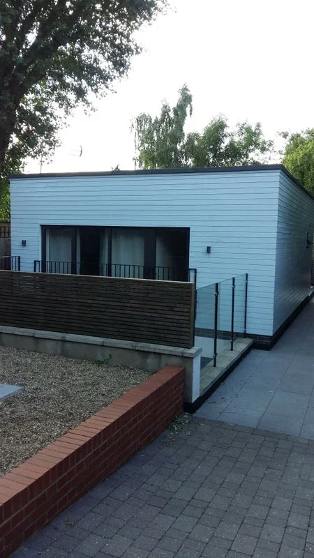 Room Fallow Court Avenue in Greater London