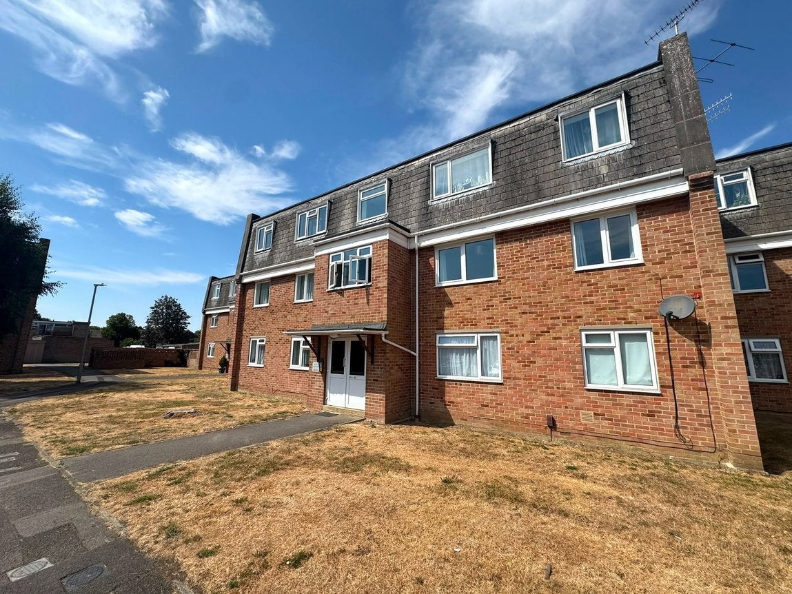 Flat Trent Road in Greenmeadow
