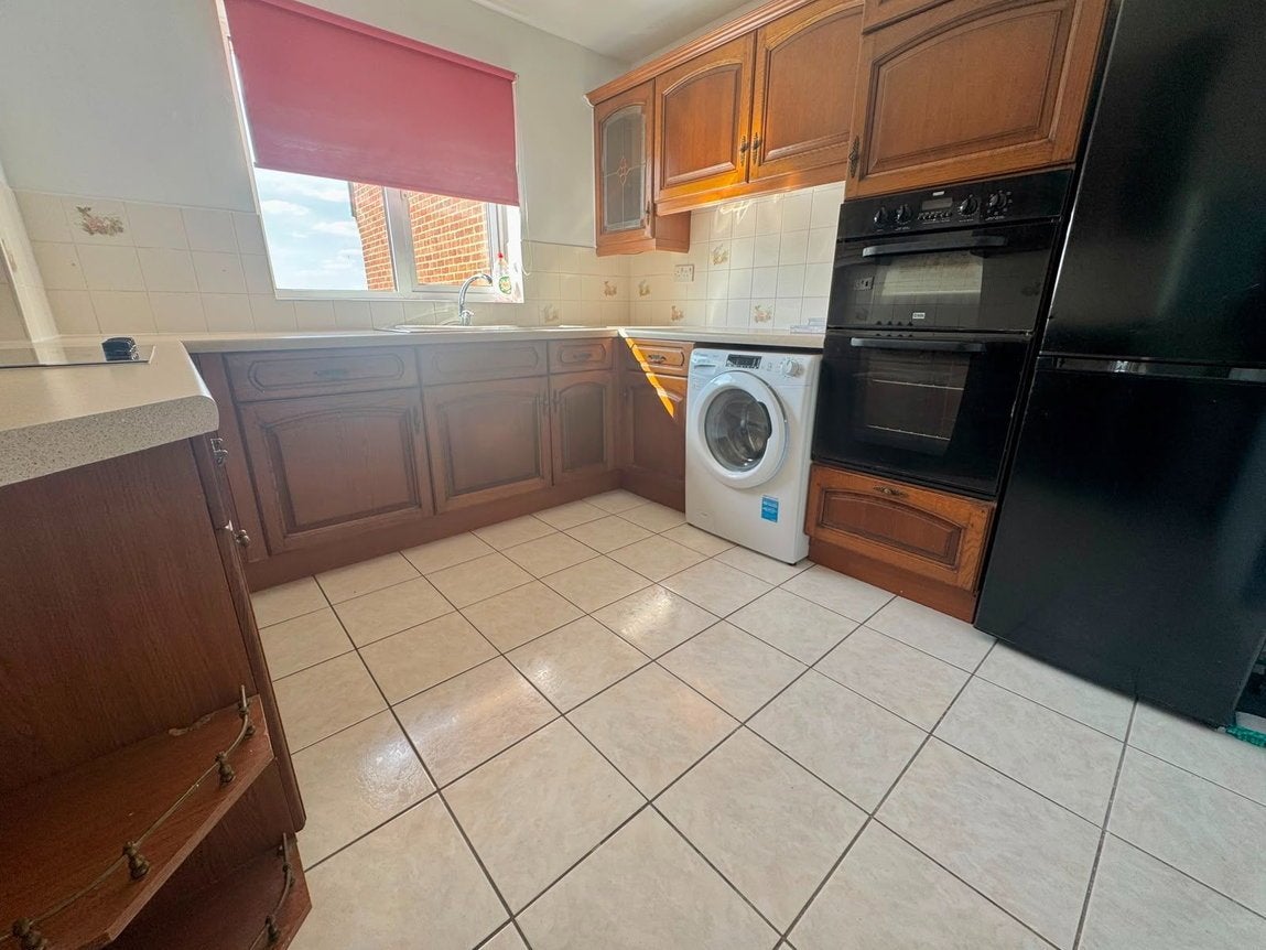 Flat Trent Road in Greenmeadow