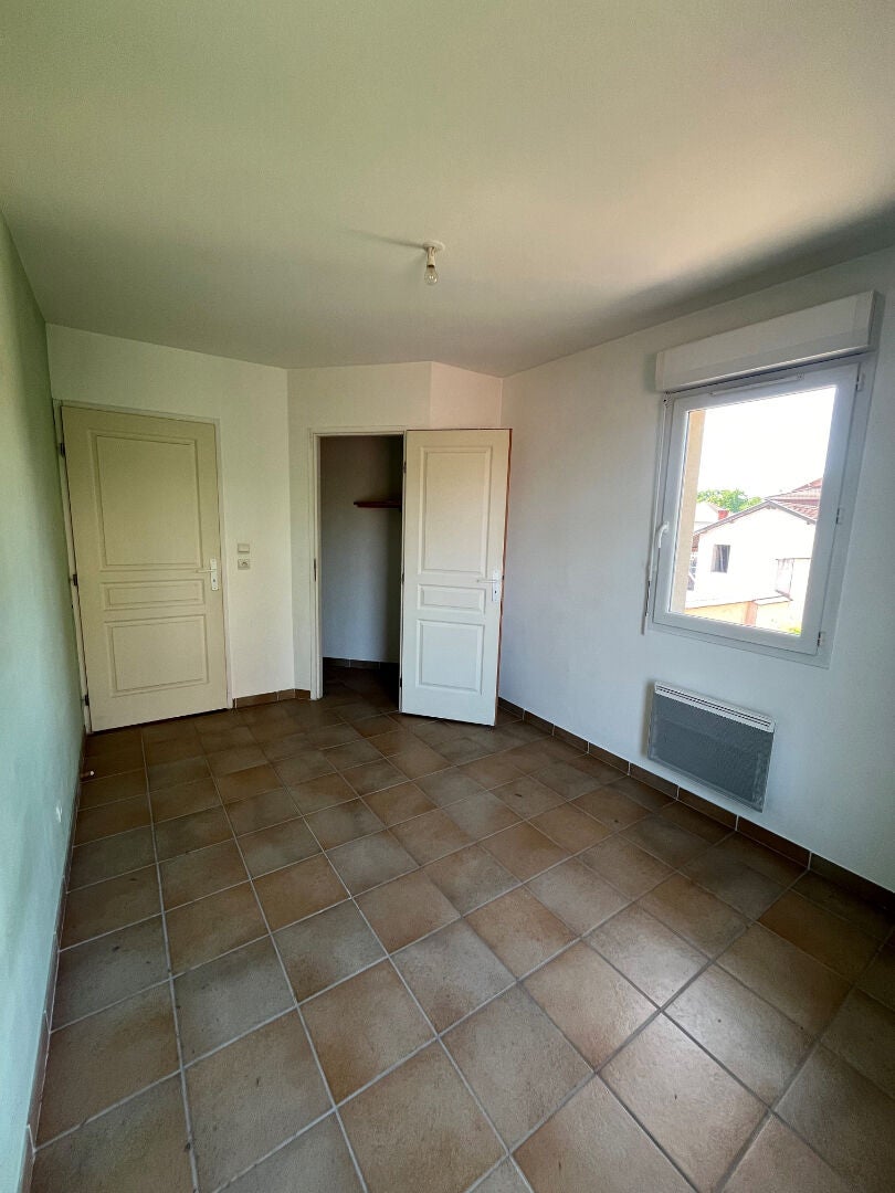Flat Rue Giffard in Pont-de-Chéruy
