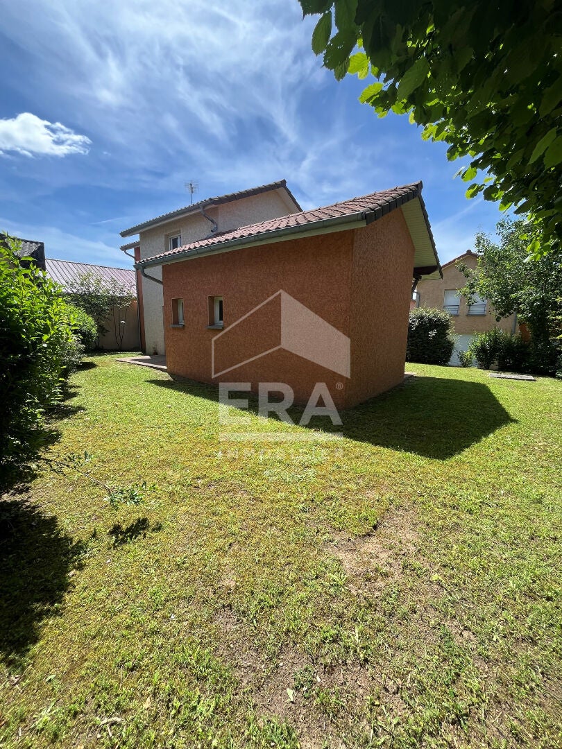 Flat Rue Giffard in Pont-de-Chéruy