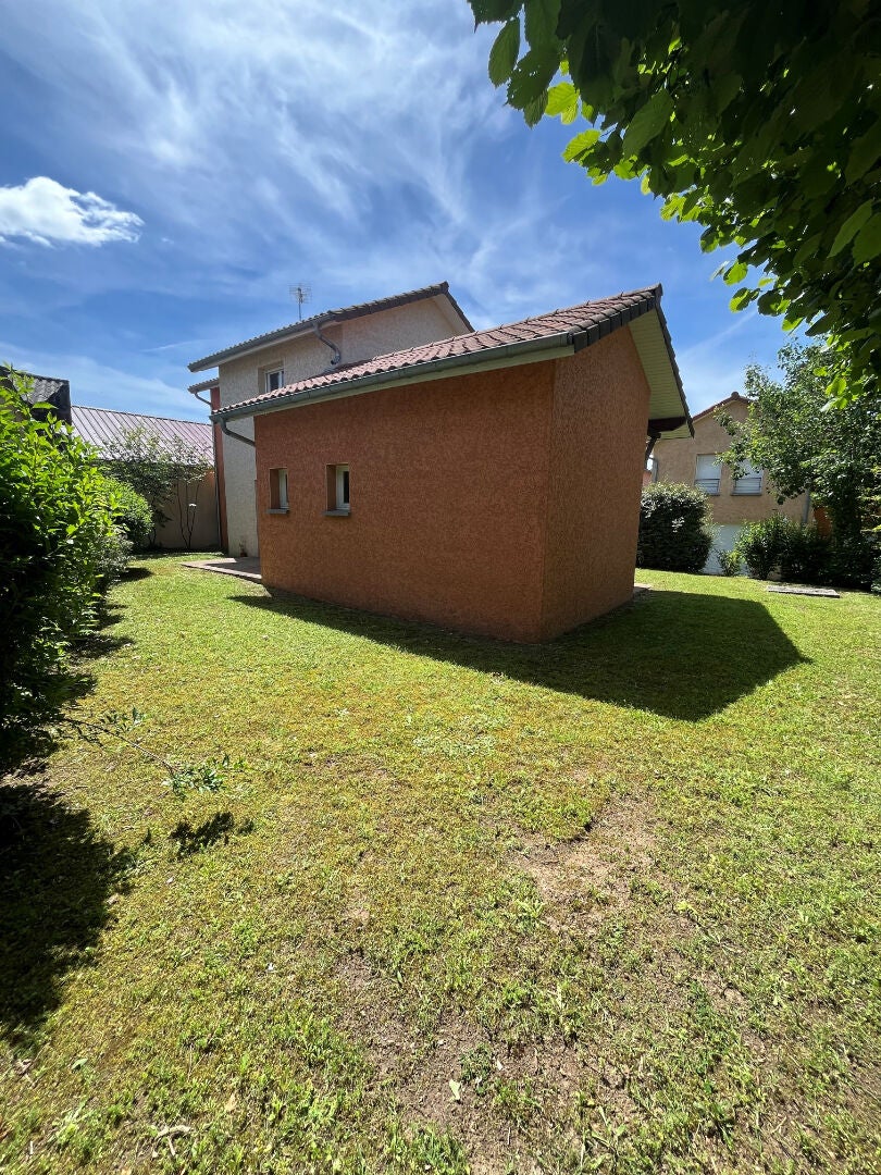 Flat Rue Giffard in Pont-de-Chéruy