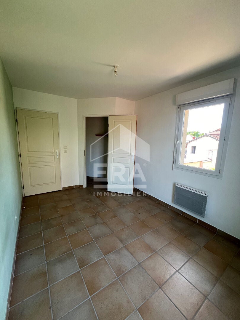 Flat Rue Giffard in Pont-de-Chéruy