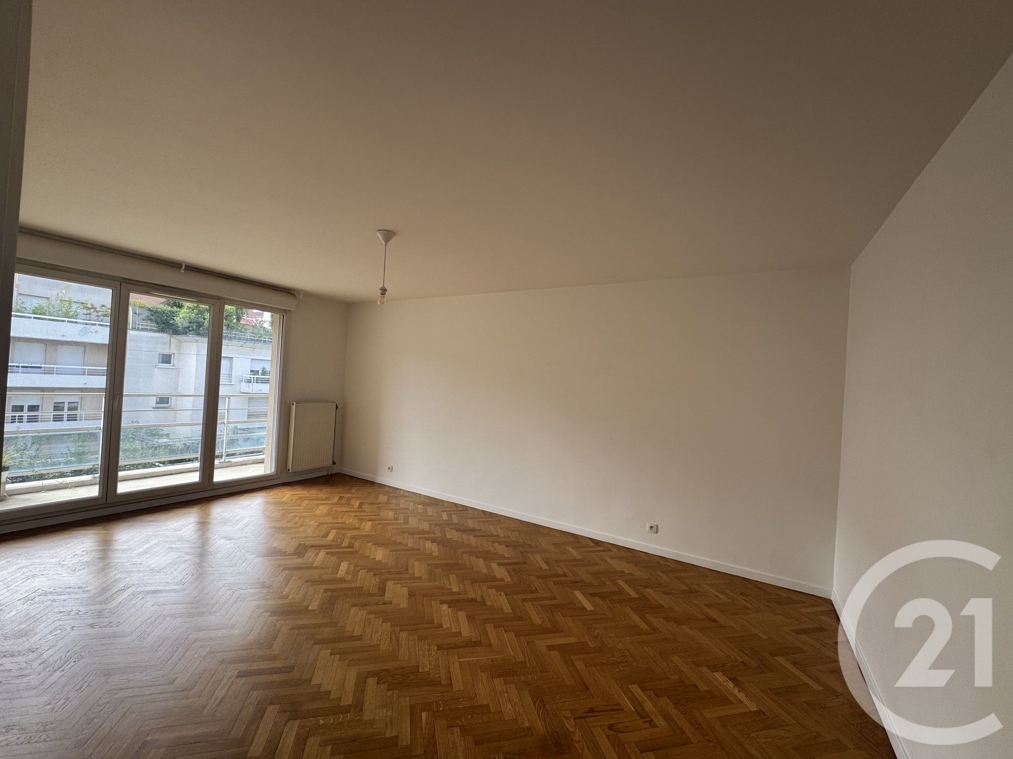 Flat Rue du Contrat Social in Asnières-sur-Seine