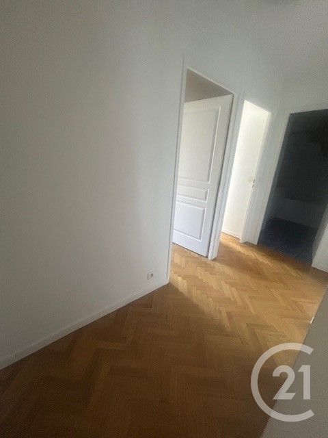 Flat Rue du Contrat Social in Asnières-sur-Seine