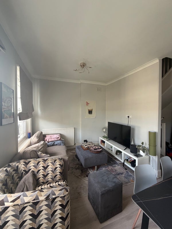 Room Milner Square in Greater London