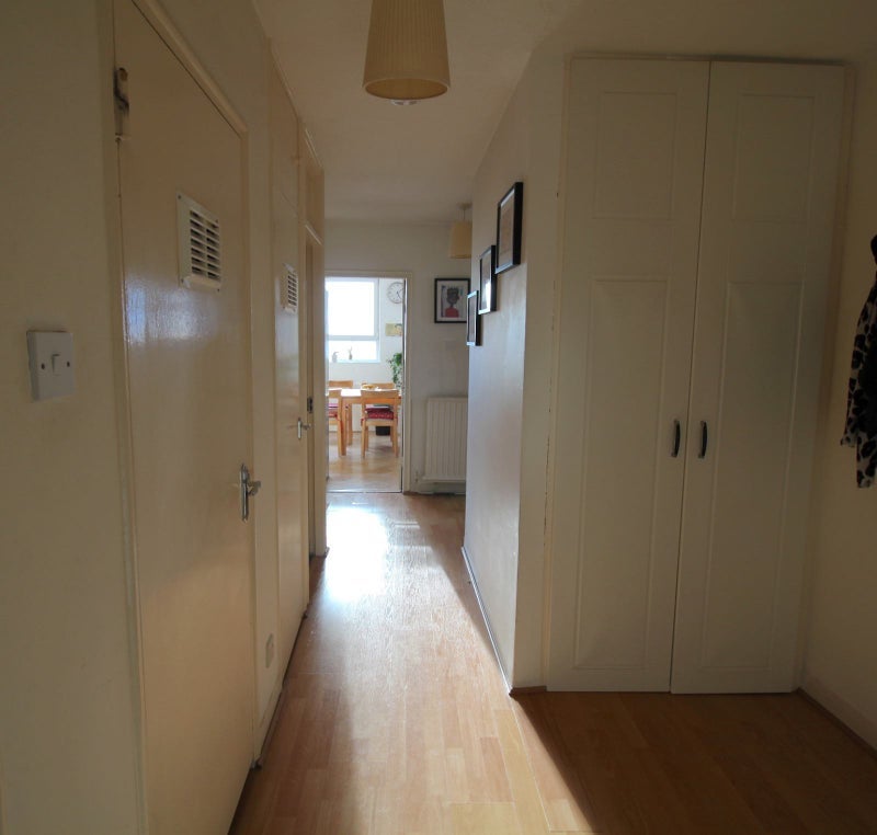Room Moreland Street in Greater London