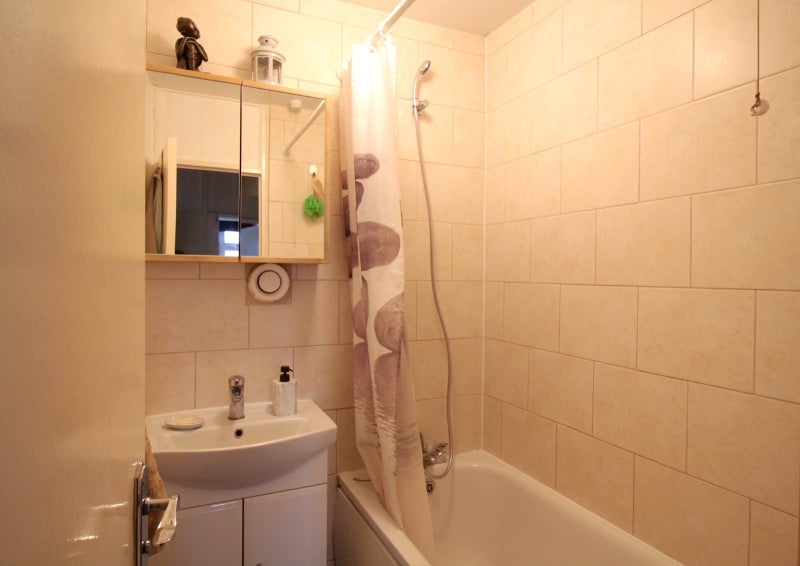 Room Moreland Street in Greater London
