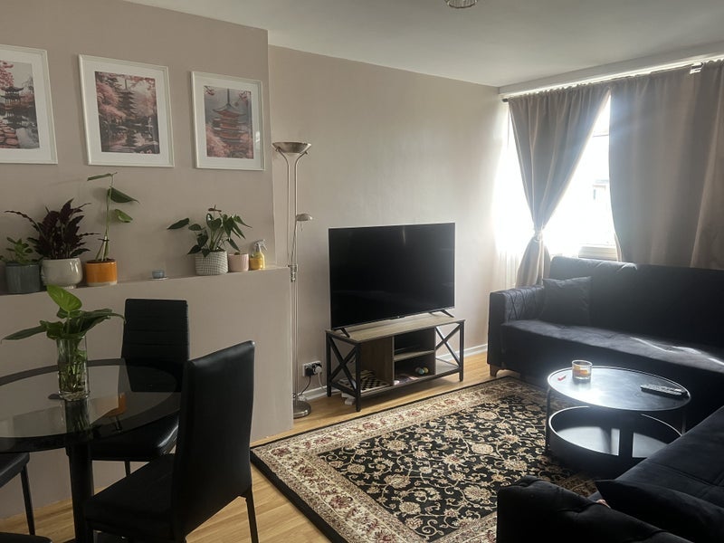 Room Latona Road in Greater London