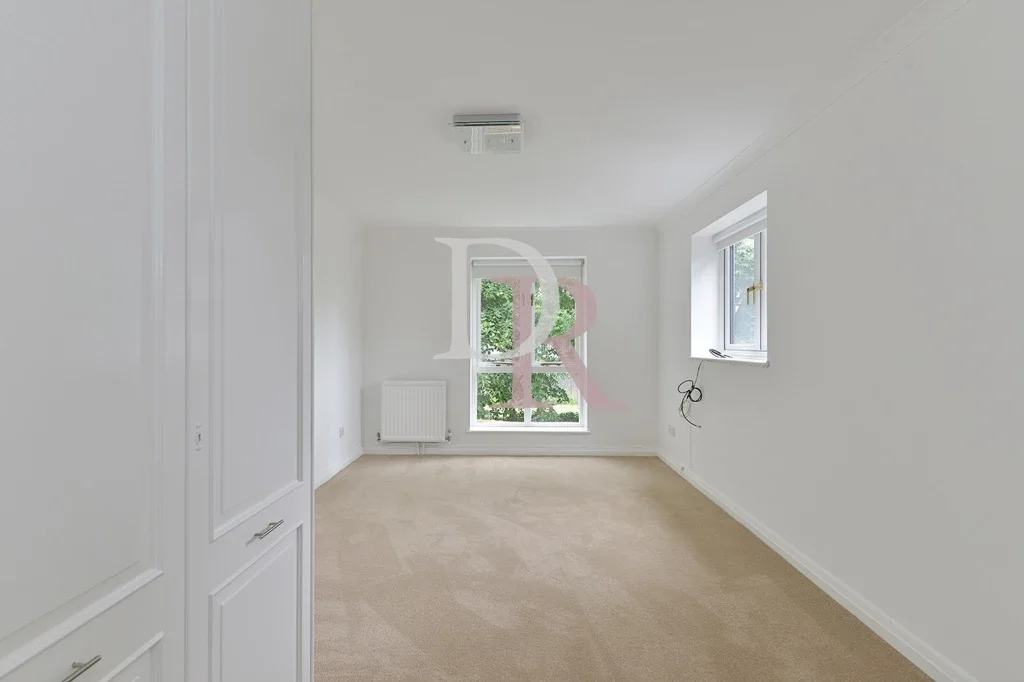 Flat Fitzjohn's Avenue in Greater London
