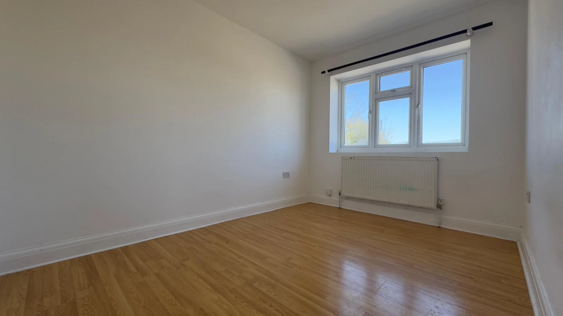 Flat Woodlands Road in Gillingham