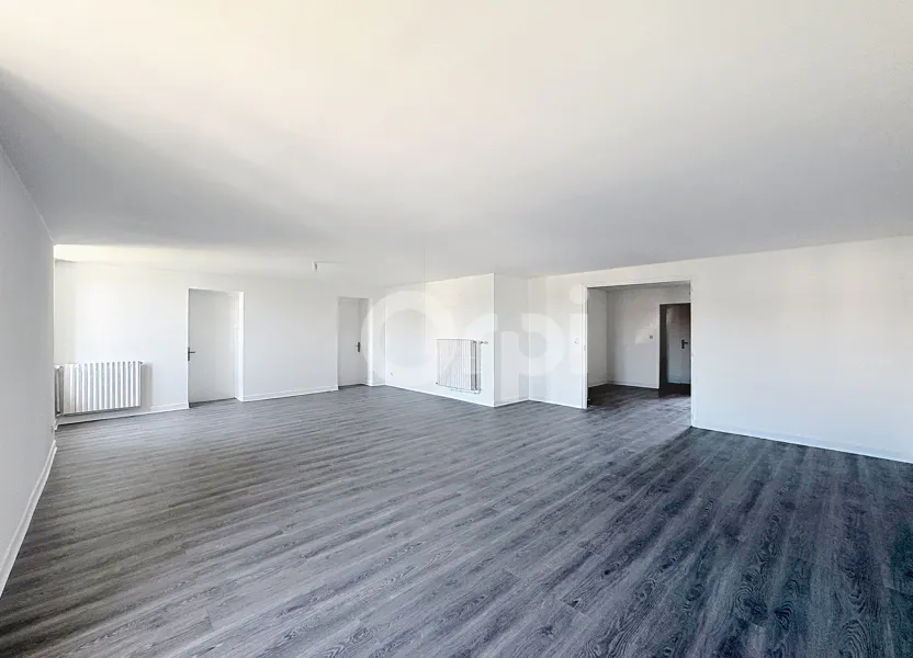 Flat D 262 in Humes-Jorquenay