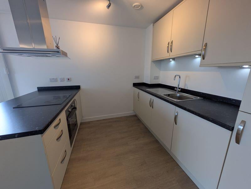 Flat Chrisp Street in Greater London