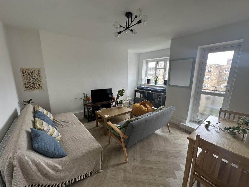 Room White Post Lane in Greater London