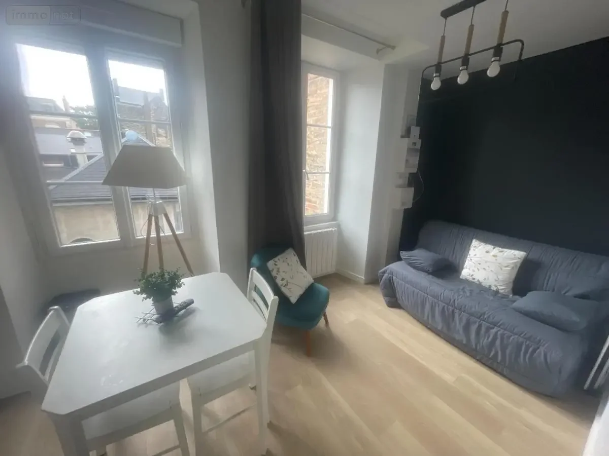 Flat Quai Béatrix de Gavre in Laval