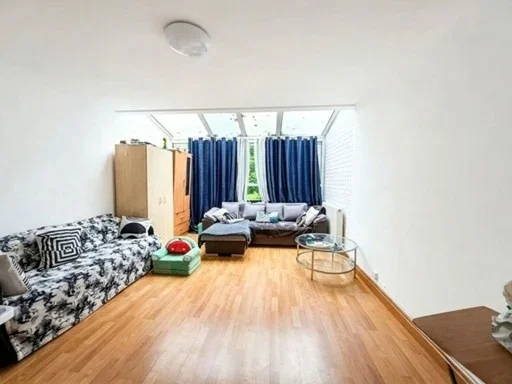 House Barchester Close in Greater London