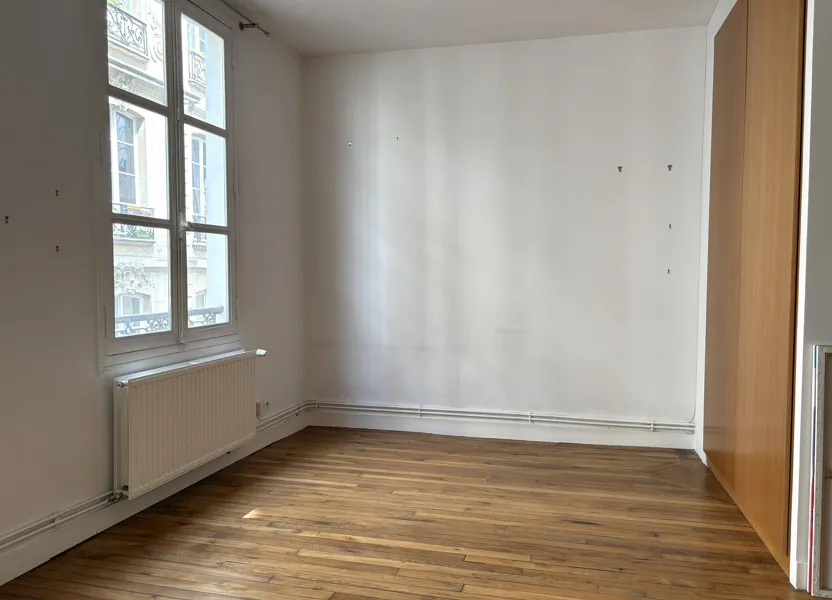 Flat Rue de Turbigo in Paris