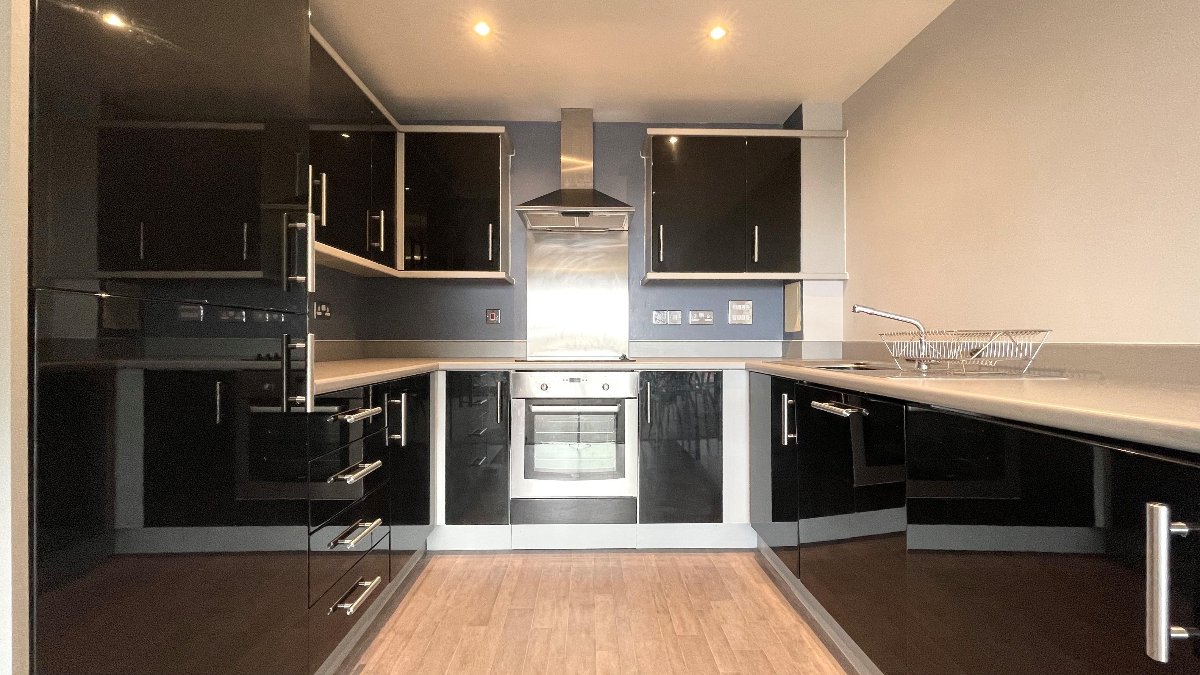 Flat Upton Road in Watford