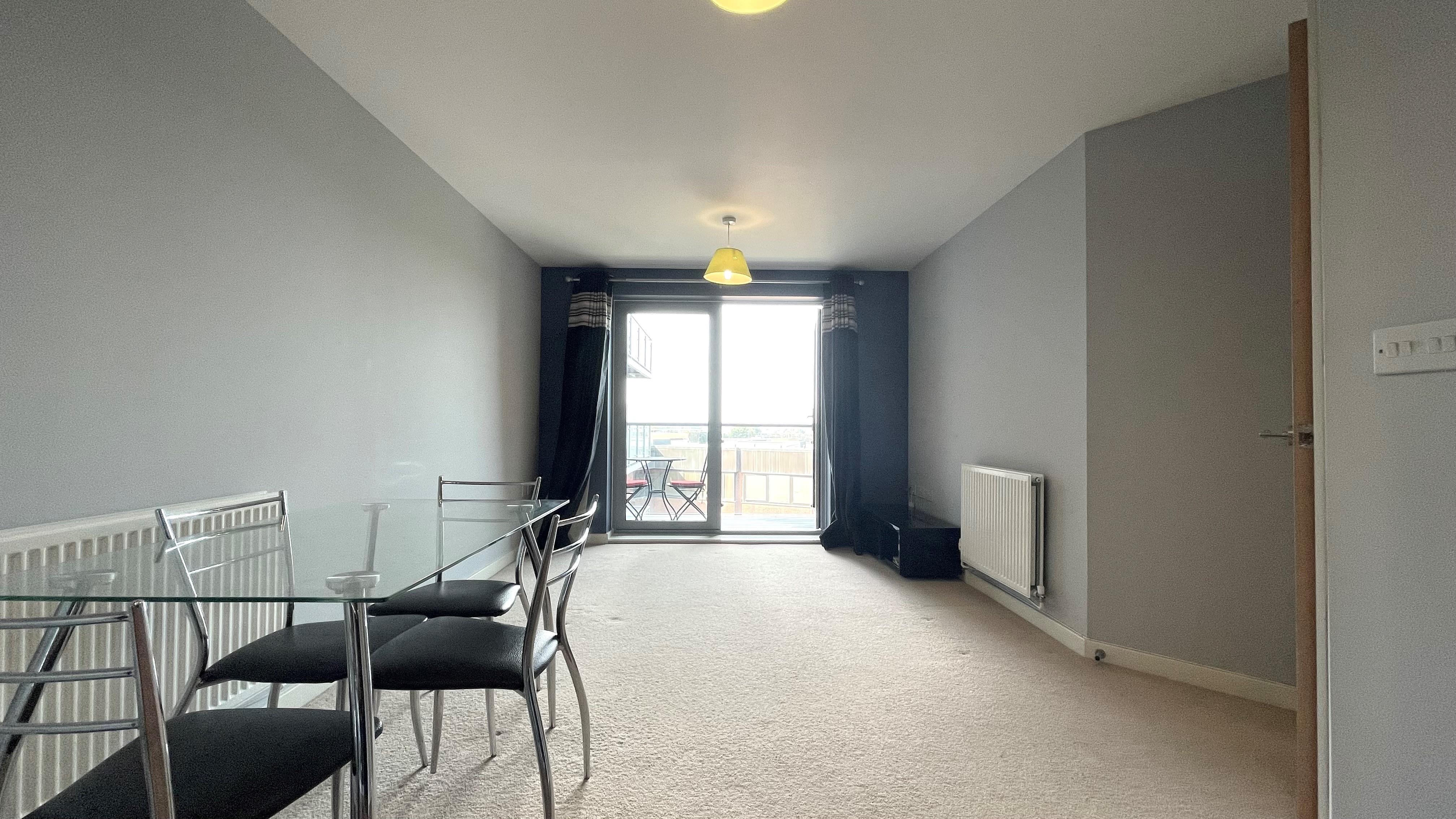 Flat Upton Road in Watford