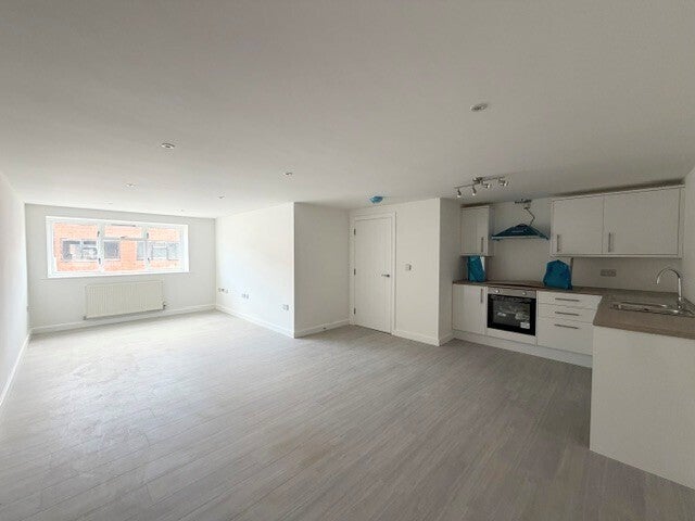 Flat Walker Avenue in Milton Keynes