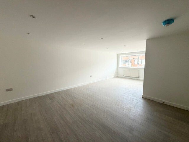 Flat Walker Avenue in Milton Keynes