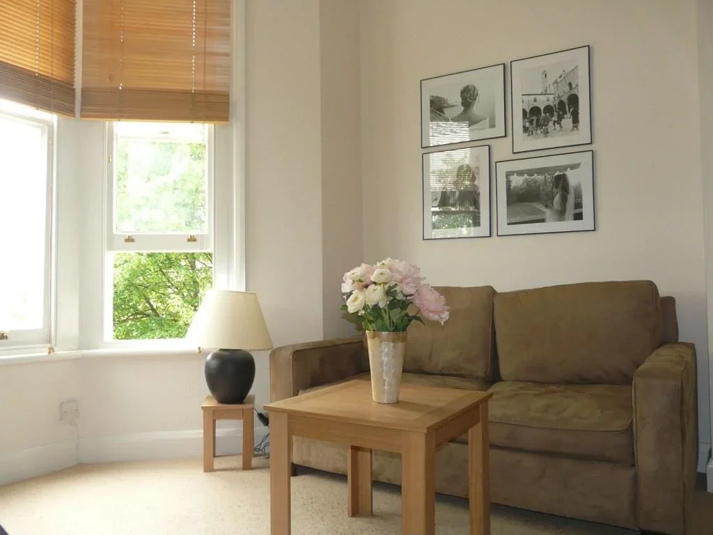 Flat Sinclair Road in Greater London