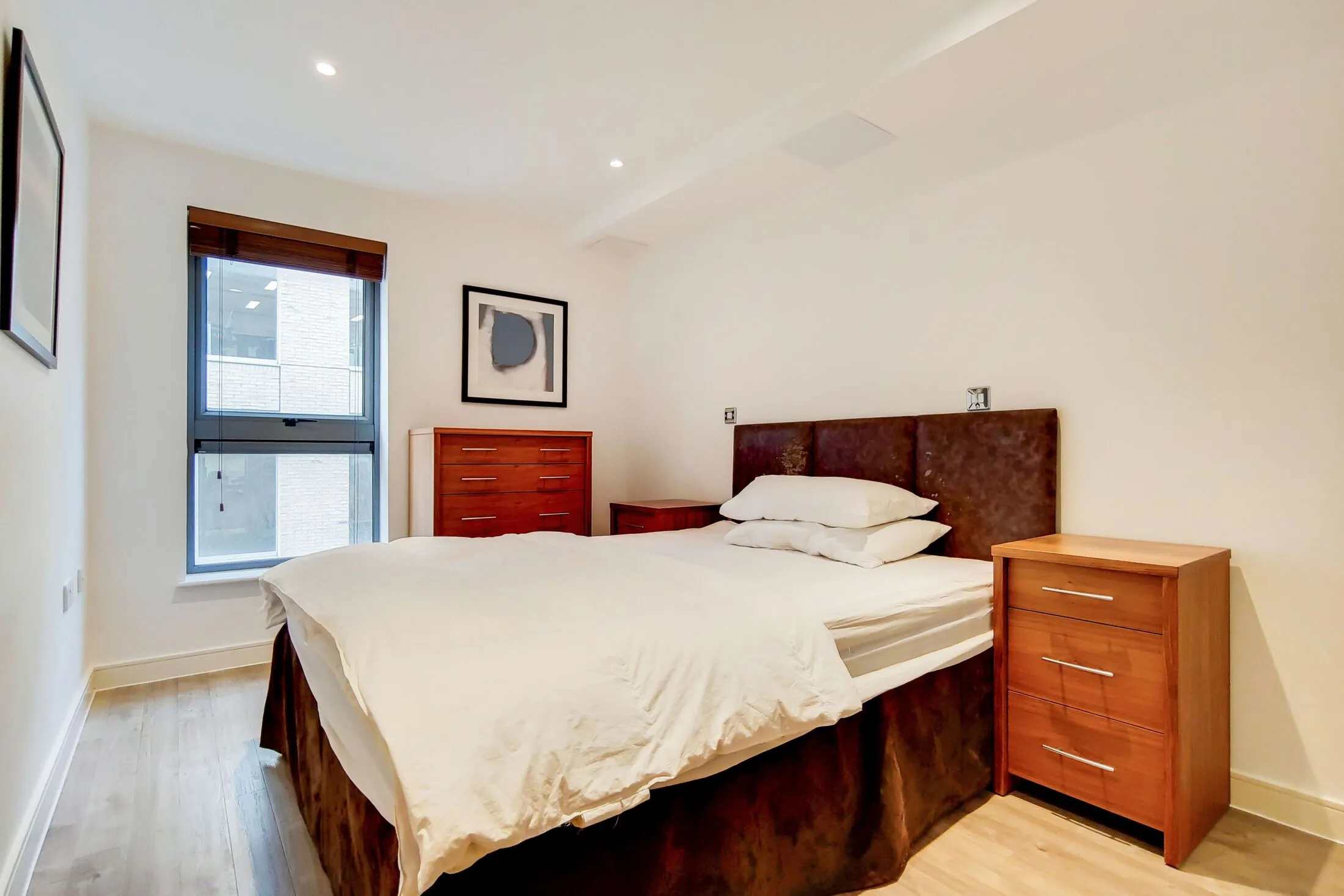 Flat Steward Street in Greater London