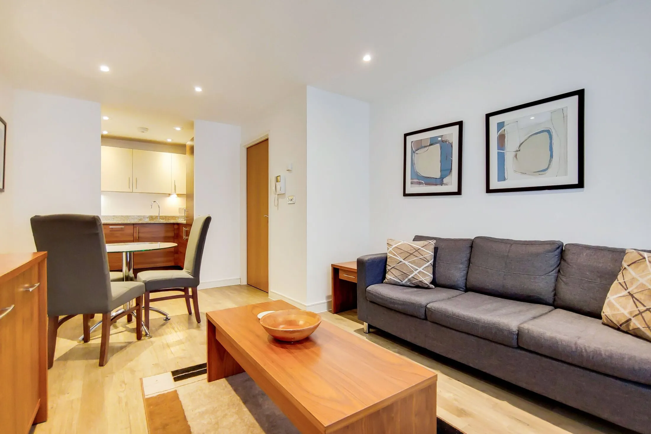 Flat Steward Street in Greater London