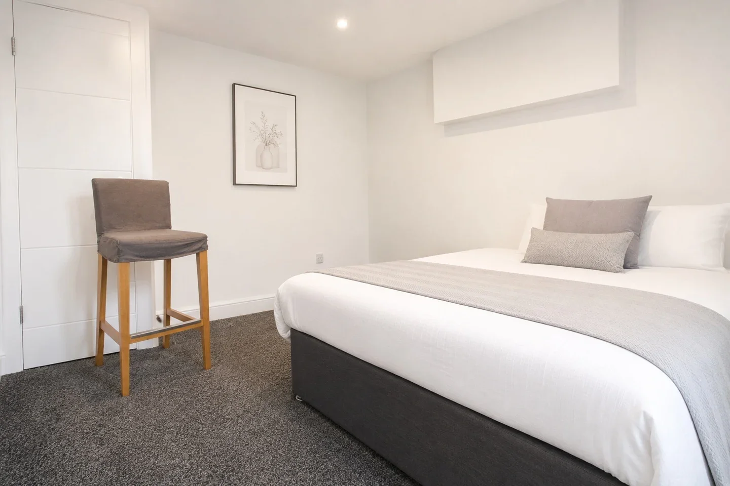 Flat Berriman Road in Greater London