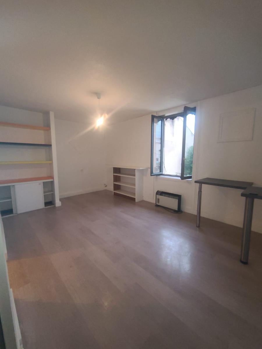 Appartement Rue du Moulin à Vent à Vénissieux