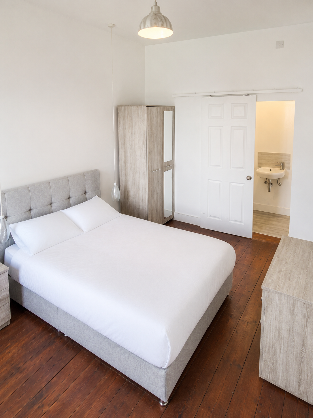 Room Shirley Road in Doncaster