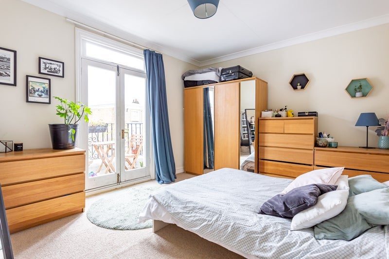 Room Boscombe Road in Greater London