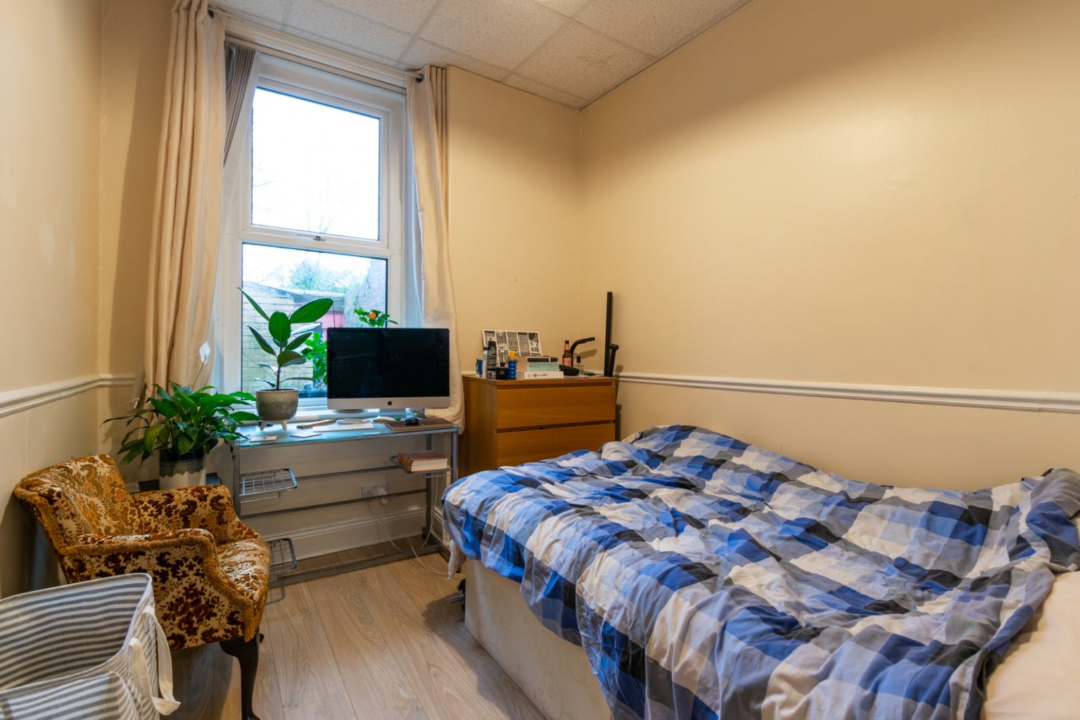 Flat Fairfield Road in Newcastle upon Tyne