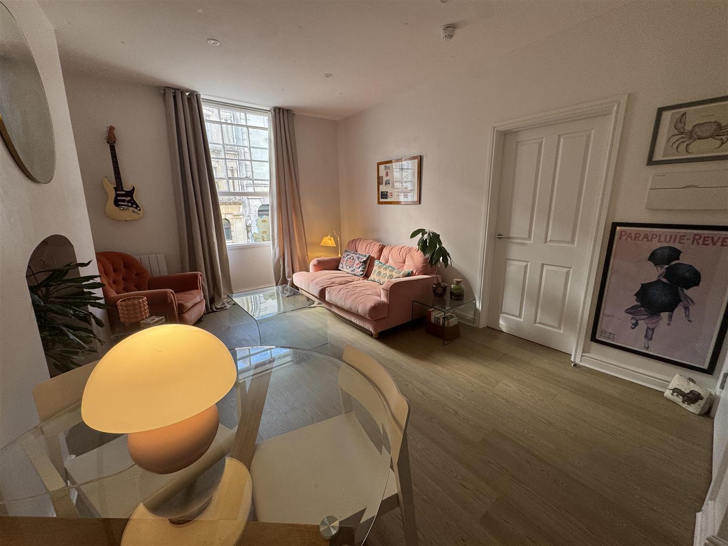 Flat Cornhill in Dorchester