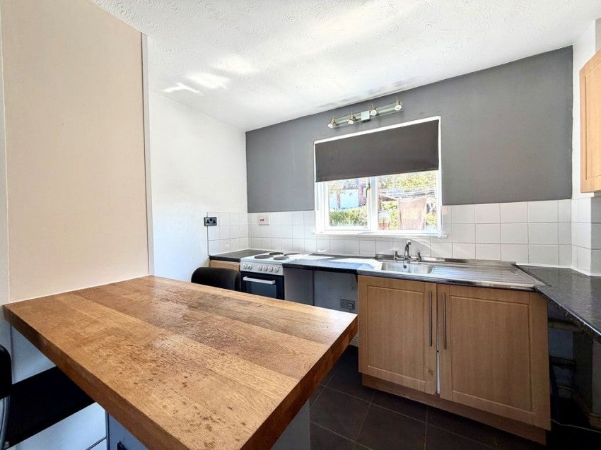 Flat Highgrove Close in Calne