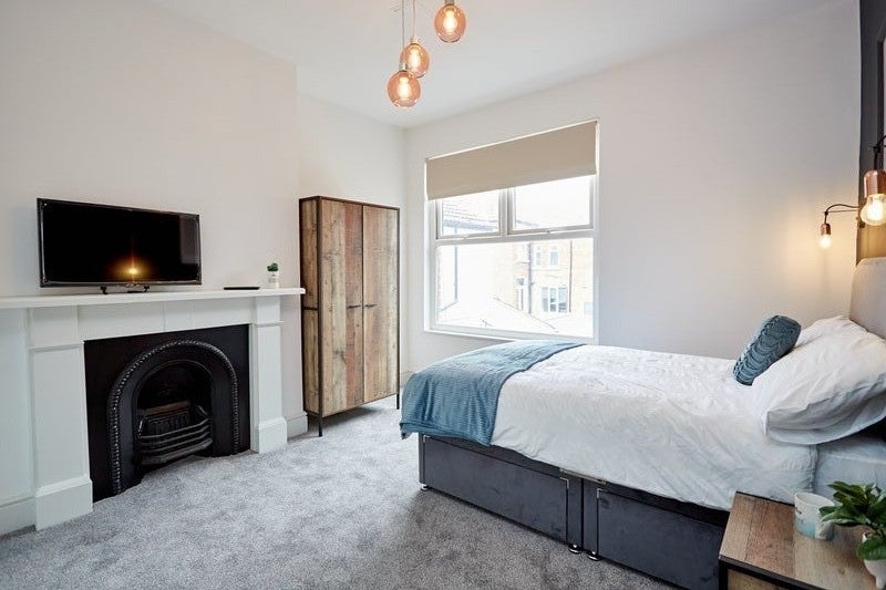 Room Grange Road West in Birkenhead