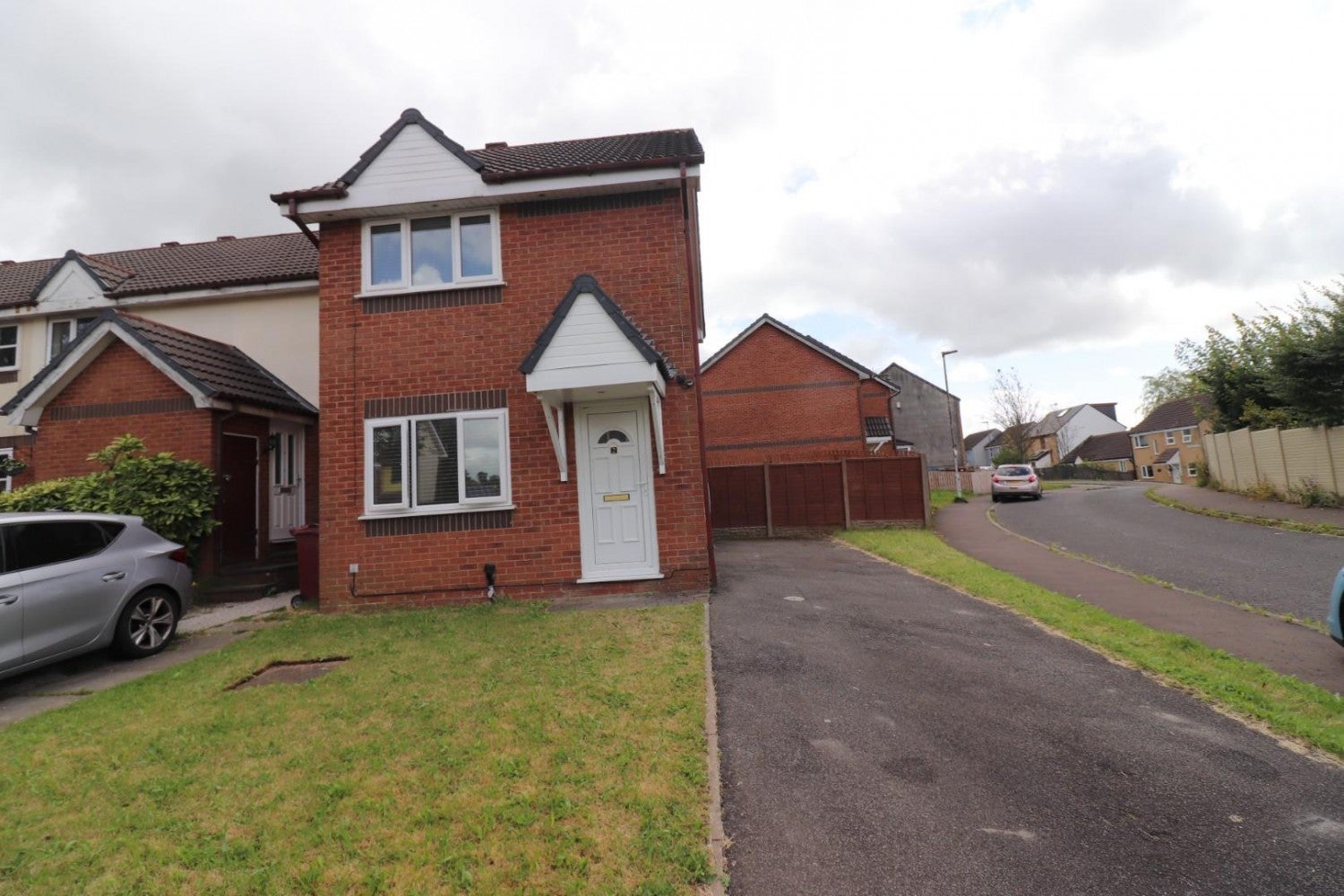 House Ridgeway Avenue in Blackburn