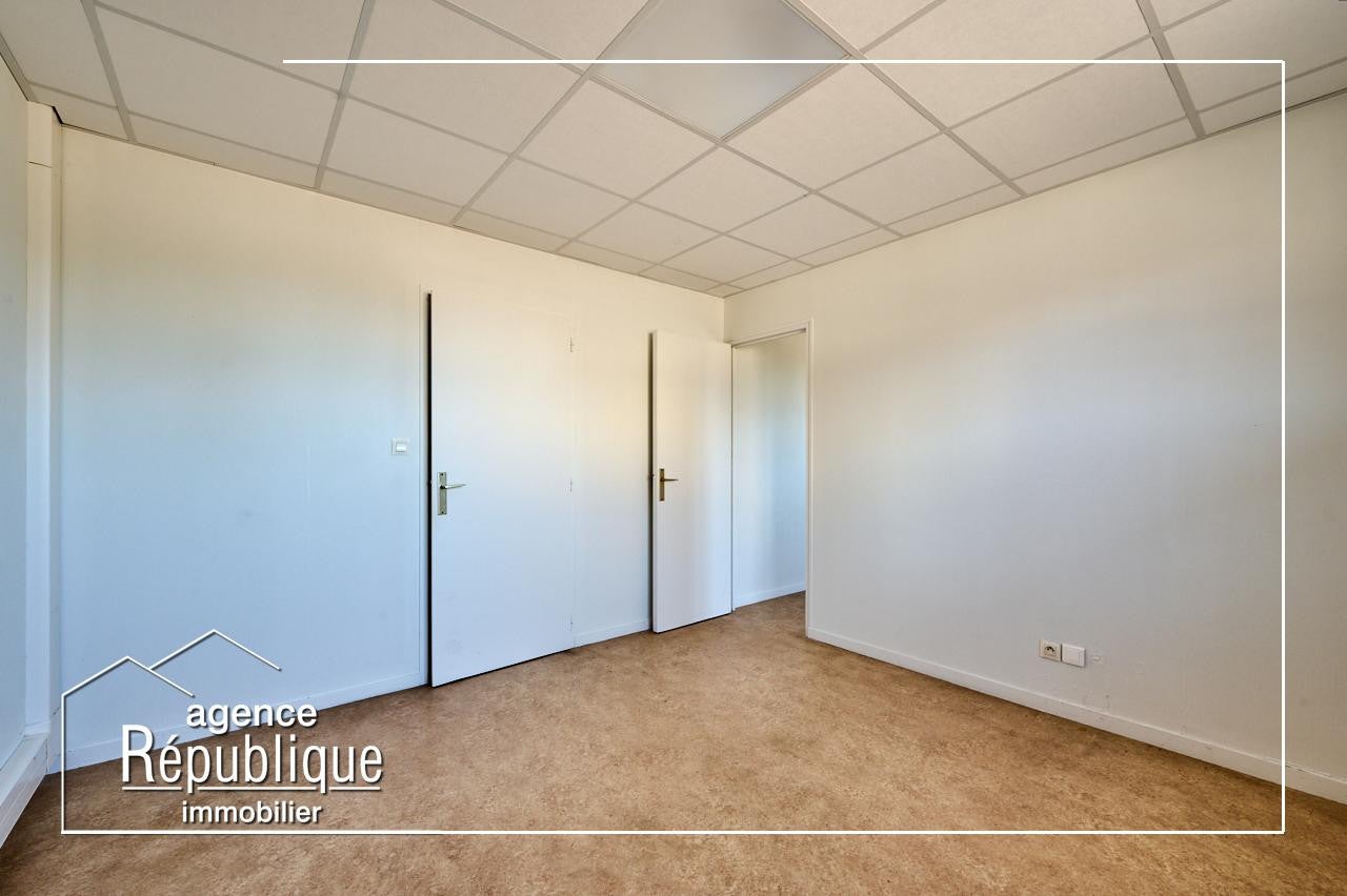 Flat Rue Thurot in Nuits-Saint-Georges