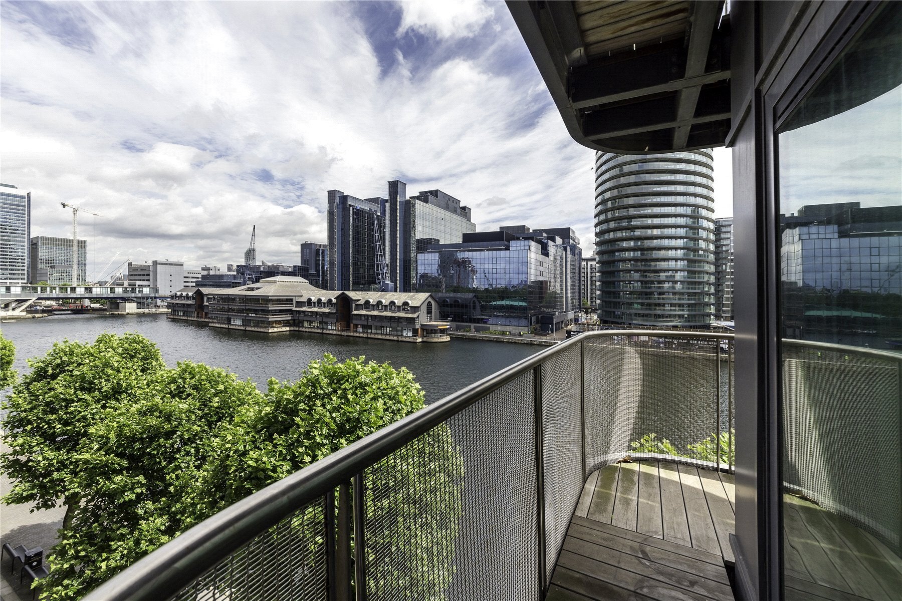 Flat Millharbour in Greater London